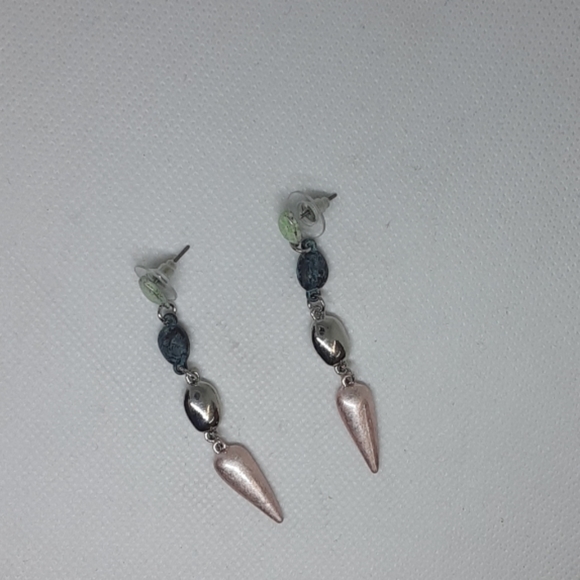 Earring - Picture 2 of 2